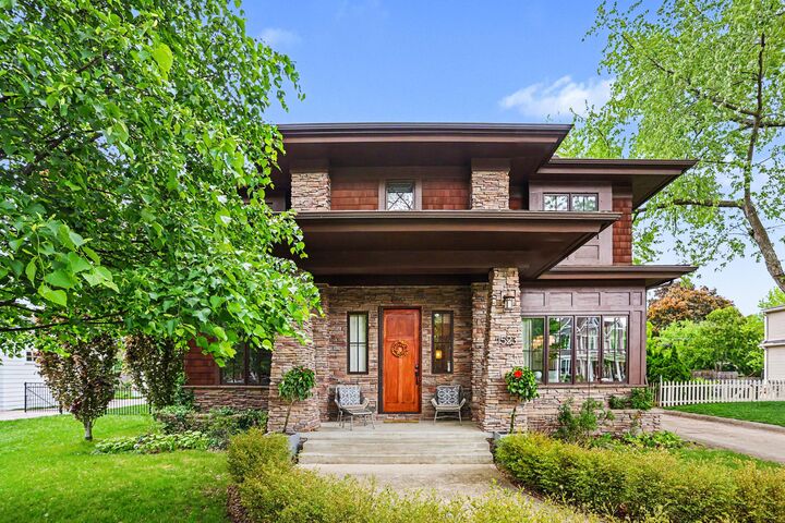 Property Photo: 1523 Villa Road MI 48009