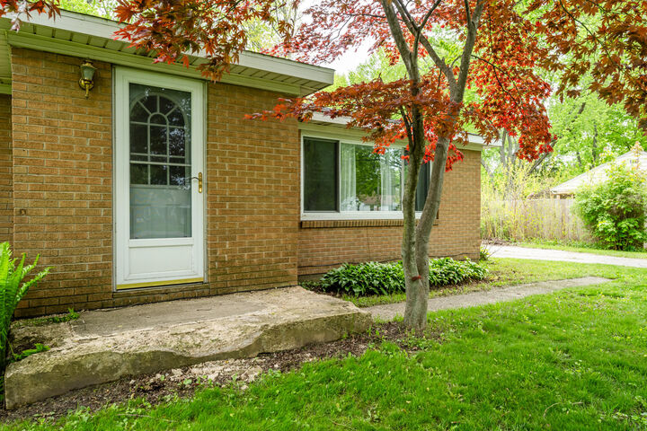 Property Photo: 3905 Meadow Lane MI 49085