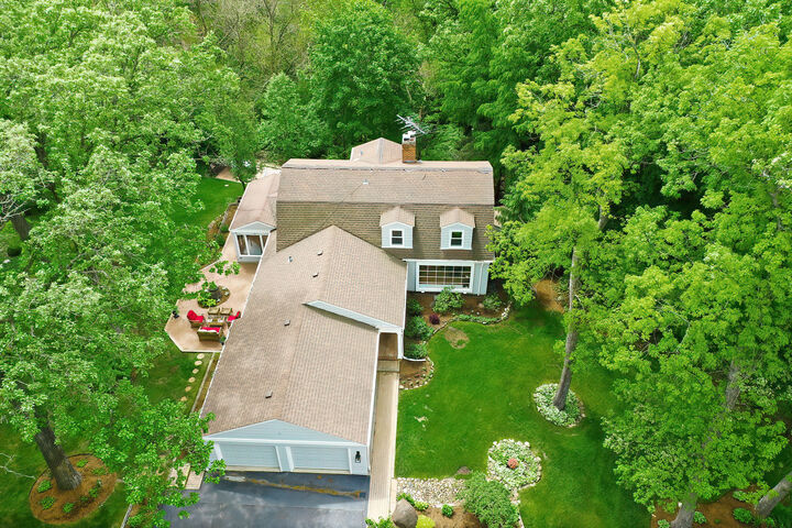 Property Photo:  15 Willet Way  IL 60013 