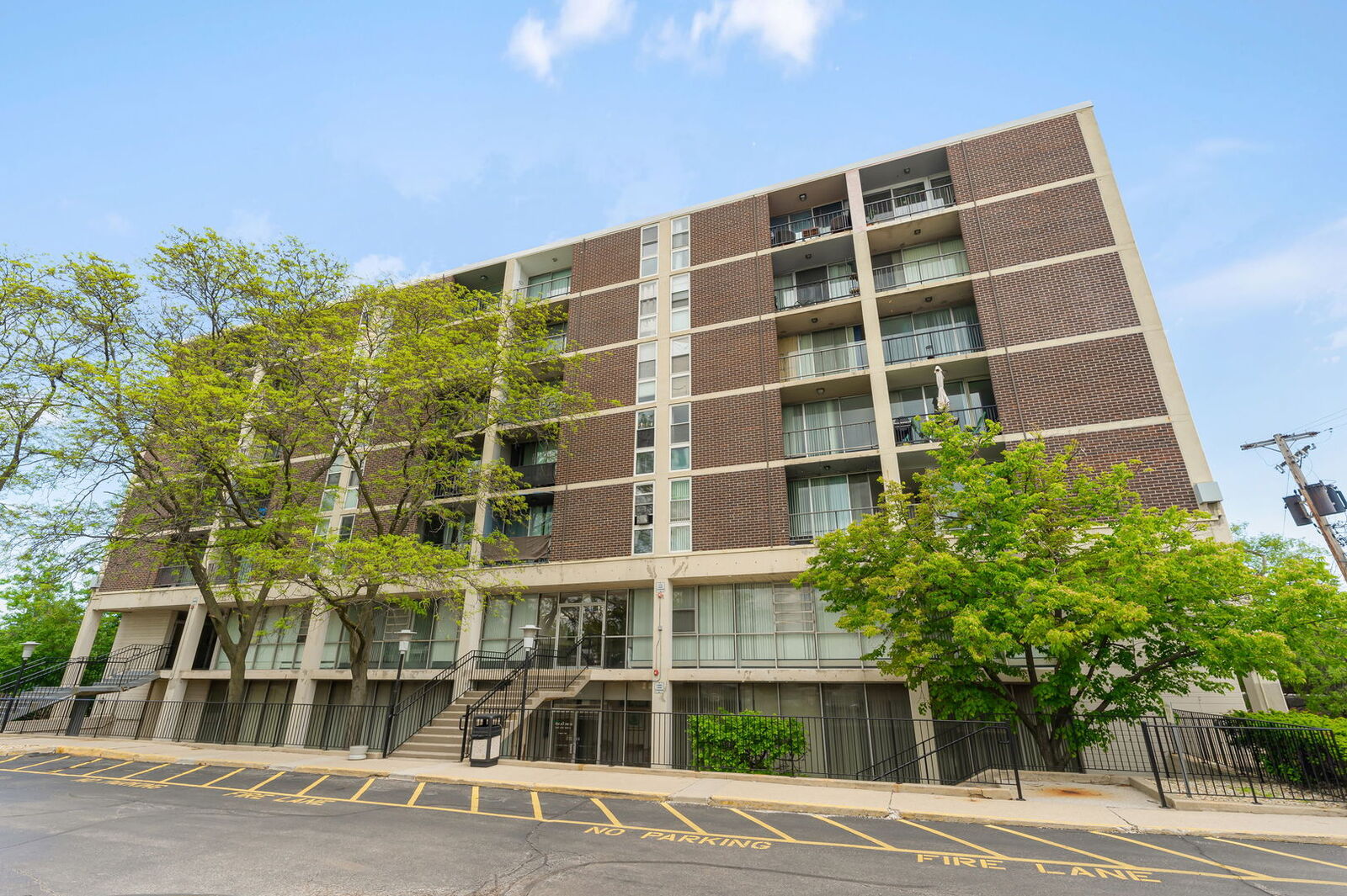 Property Photo:  1043 S York Road 310  IL 60106 