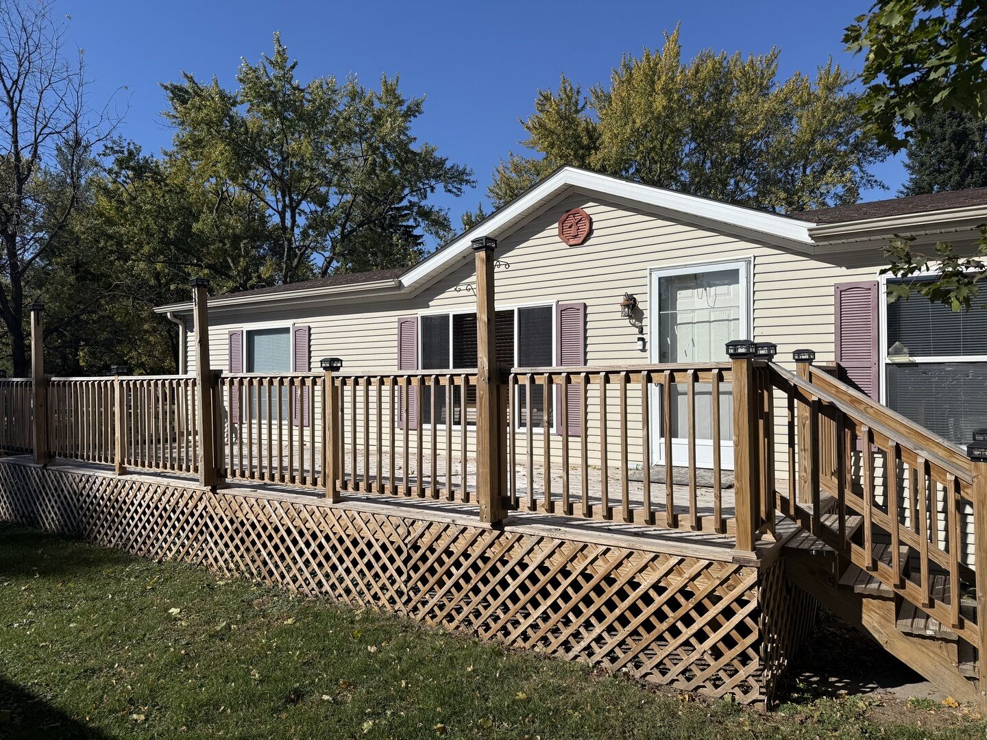 Property Photo:  409 E Wood Lane  IL 61008 