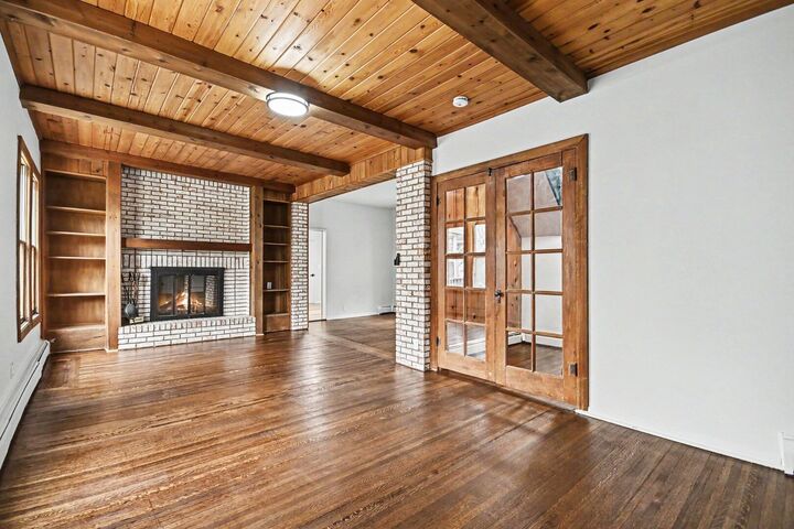 Property Photo:  737 Lebanon Street  IL 60505 