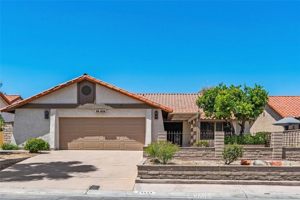 Property Photo: 76624 Florida CA 92211