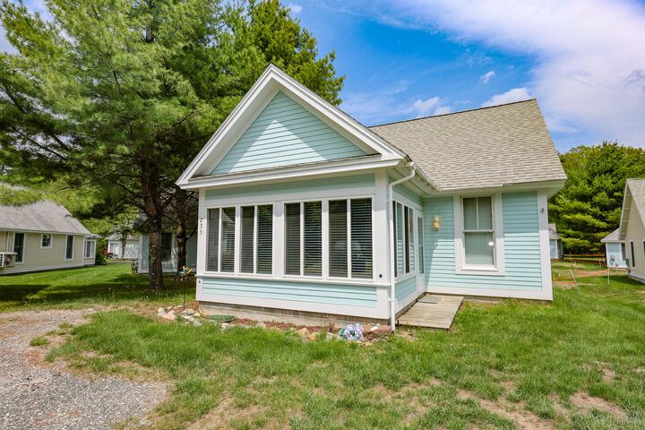 Property Photo:  454 Post Road 235  ME 04090 