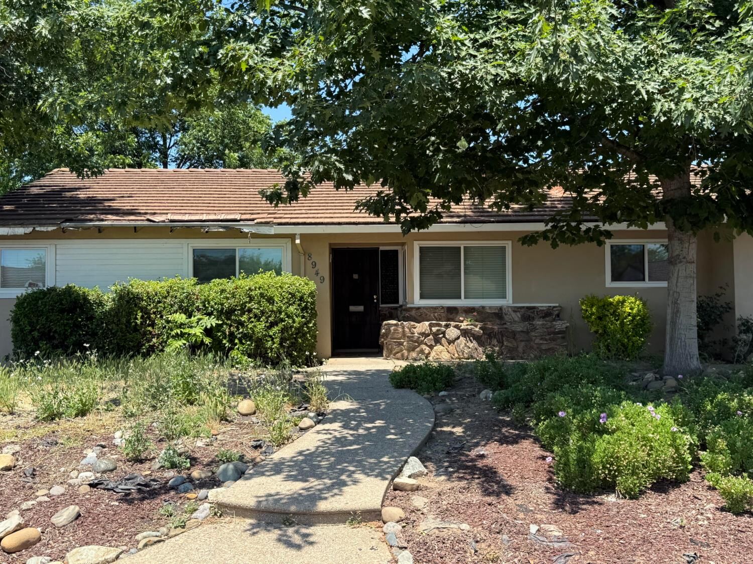 Property Photo:  8949 Plaza Park Drive  CA 95624 