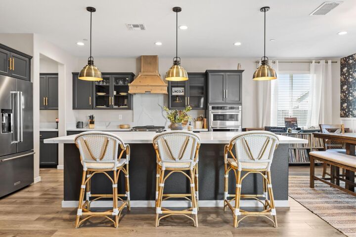 Property Photo: 812 Cross Creek Lane CA 95648