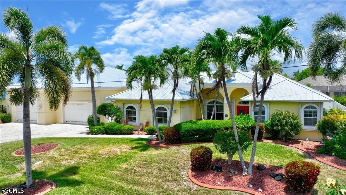 Property Photo: 2313 SW 53rd Terrace FL 33914
