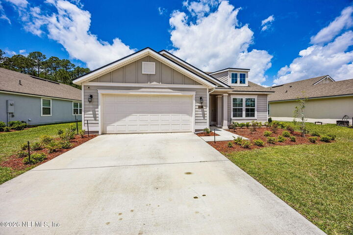 Property Photo: 65908 Edgewater Drive FL 32097