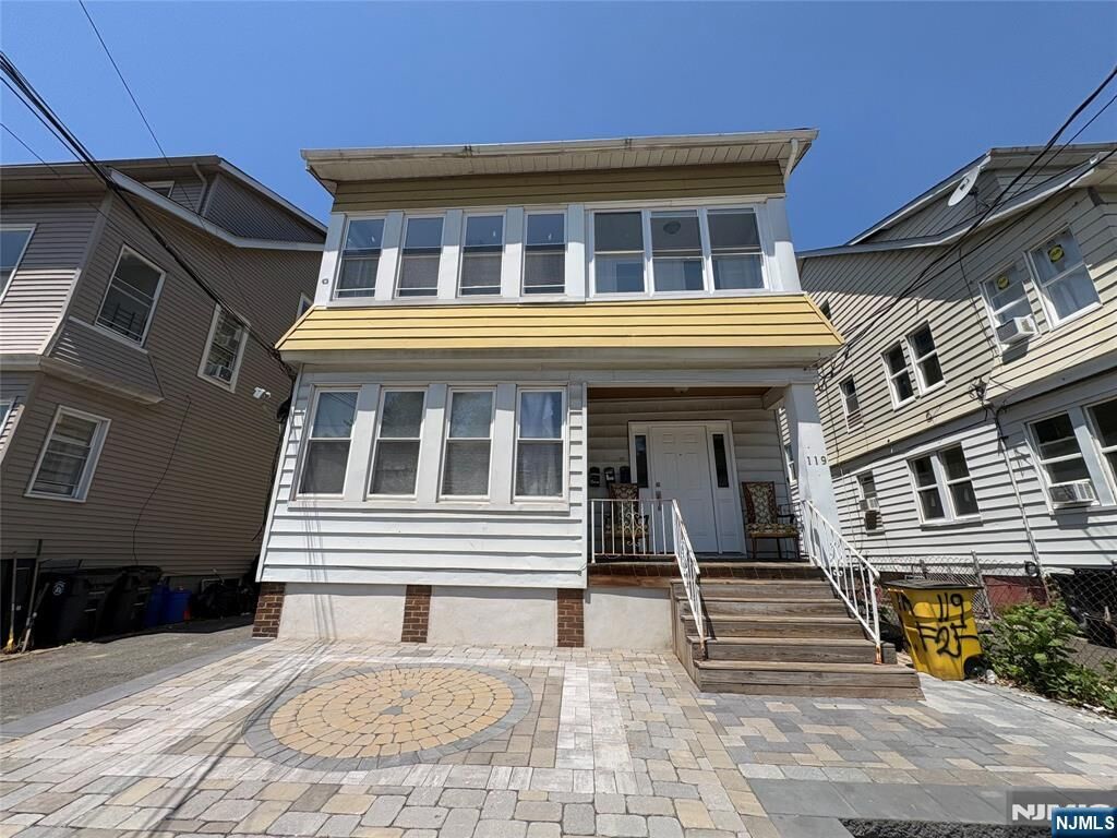 Property Photo:  119-121 End Avenue 2  NJ 07106 