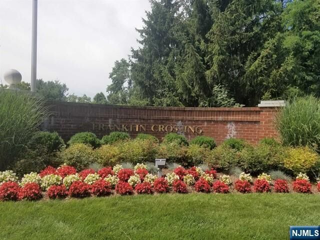 Property Photo:  1059 Chedworth Circle 1059  NJ 07430 