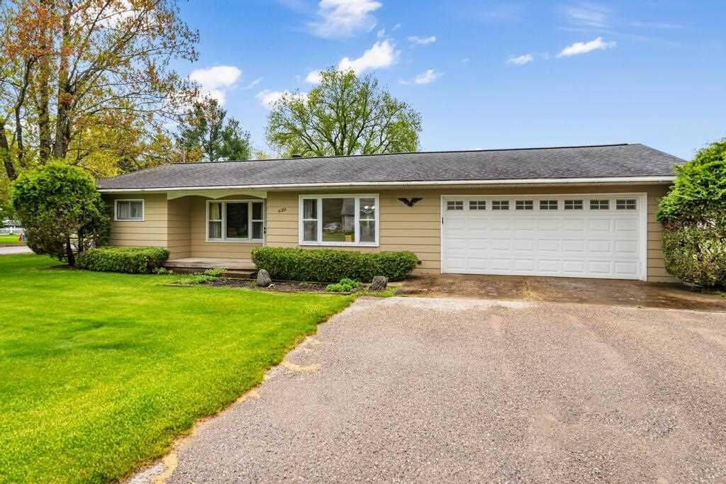 Property Photo: 930 E Main MI 49712