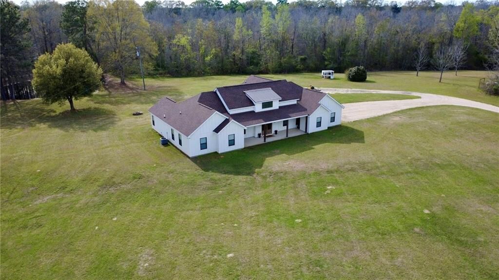 Property Photo:  11401 Highway 21 Highway  LA 70427 
