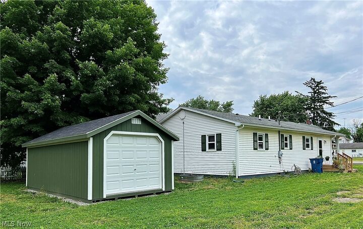 Property Photo:  374 Pearl Street  OH 44431 