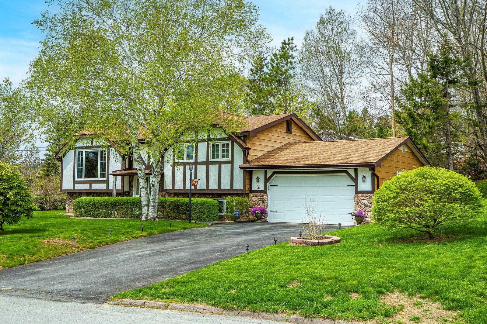Property Photo: 2 Loggen Road NS B4E 1V7