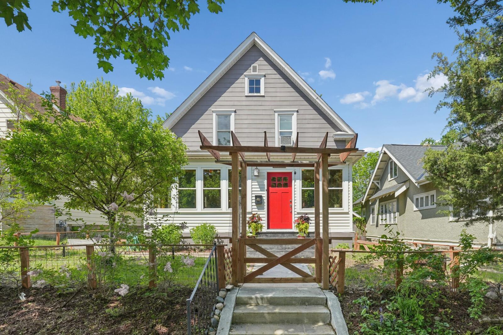 Property Photo:  3828 S 11th Avenue S  MN 55407 