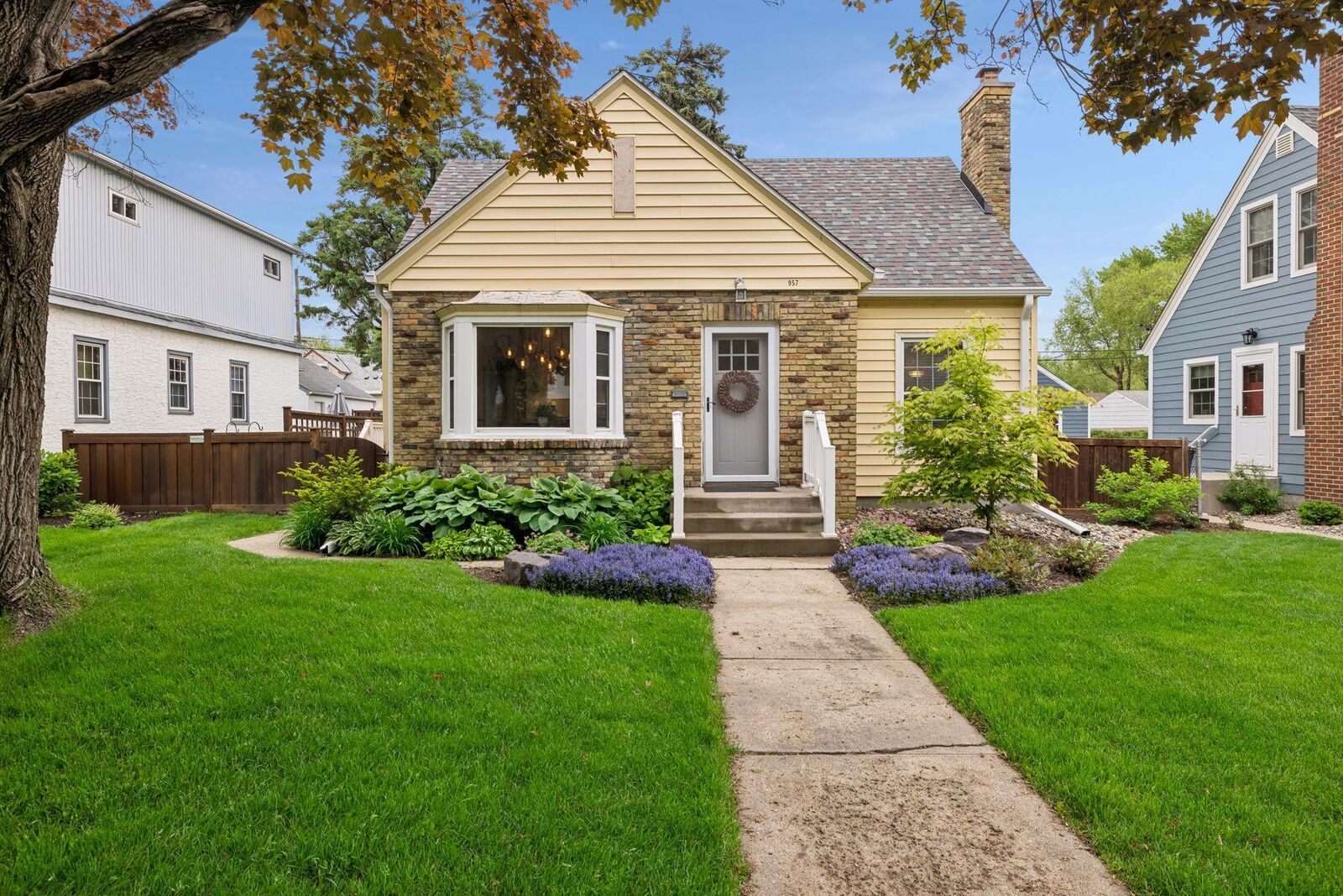 Property Photo: 957 Hoyt Avenue W MN 55117