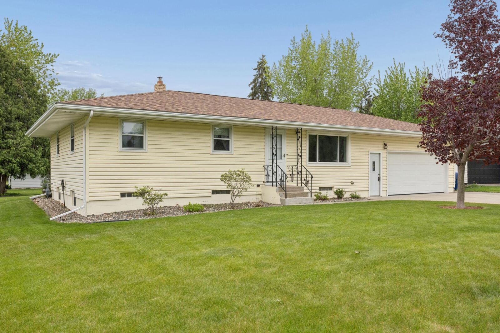Property Photo:  5840 Rolling Ridge Road  MN 56303 