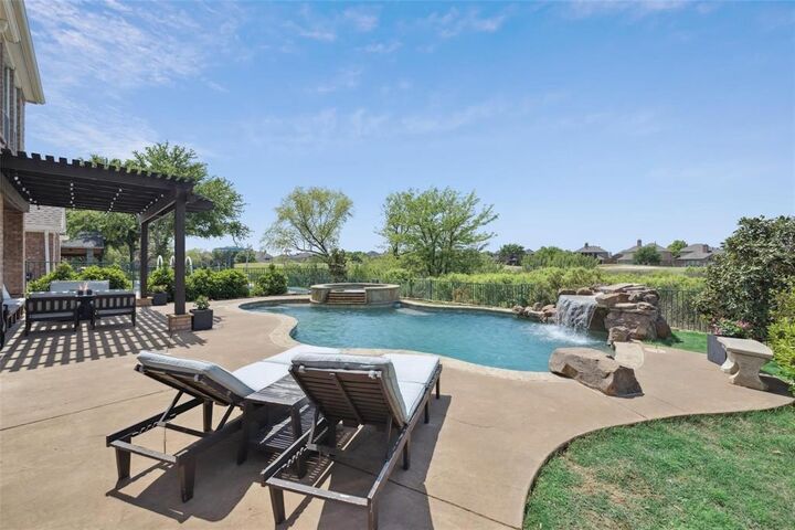 Property Photo:  11281 Balcones Drive  TX 75033 