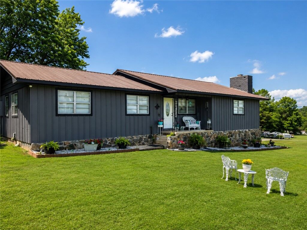 Property Photo: 5400 Crestwood Street AR 72601