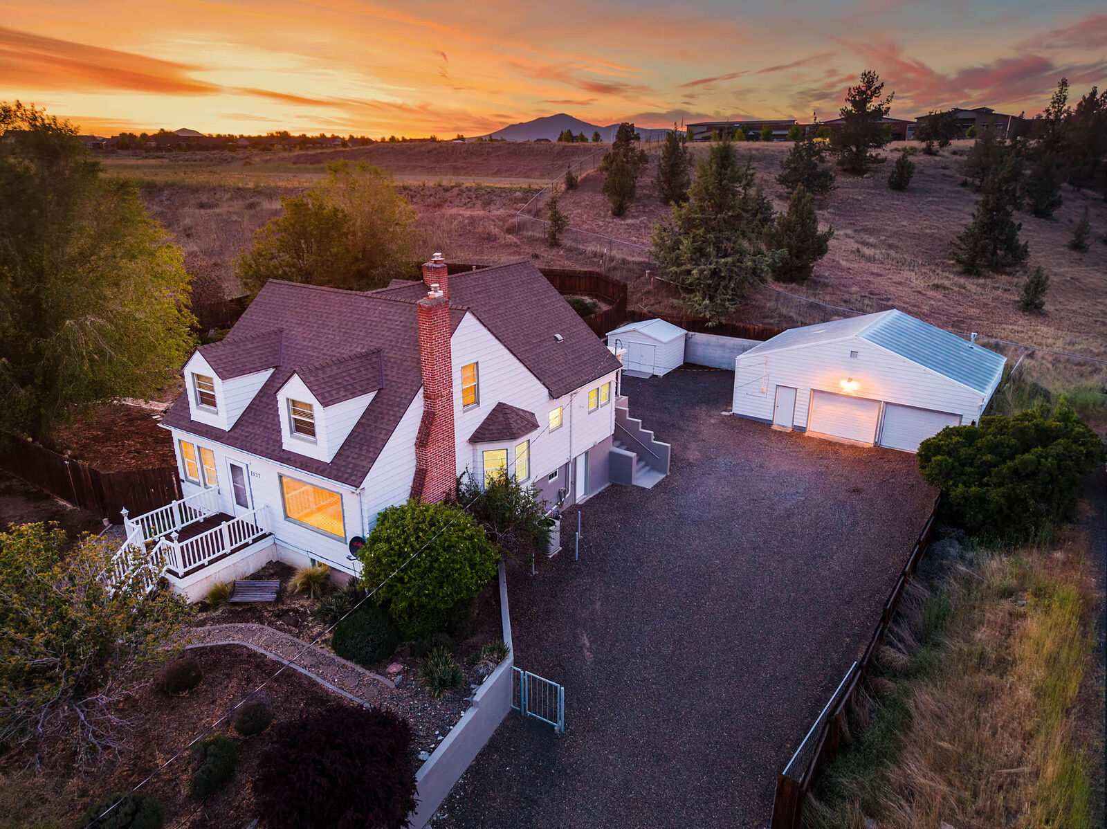 Property Photo: 1937 NE Laughlin Road OR 97754