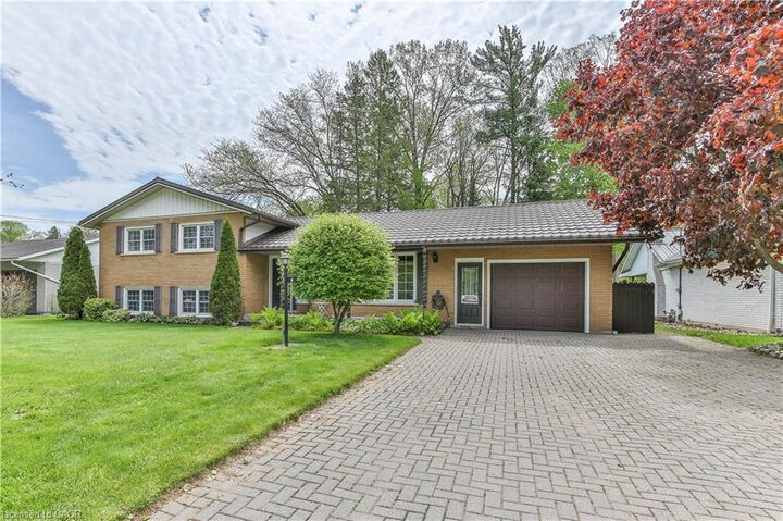 Property Photo: 4 Highland Drive ON N4G 2E9