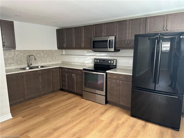 Property Photo:  36 Inglewood Court B  ON L3M 4S2 