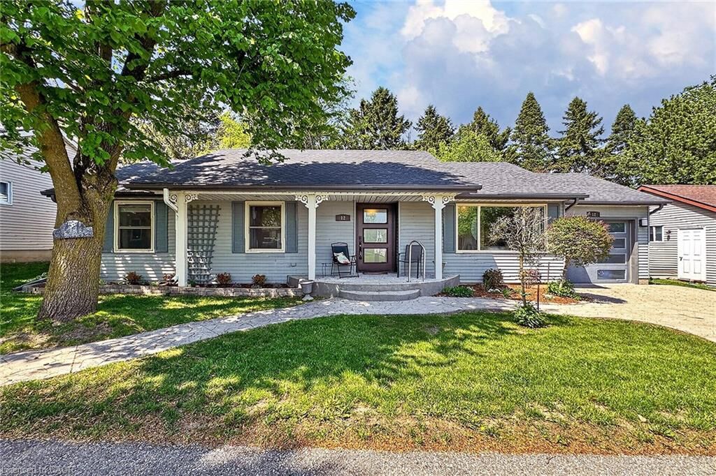 Property Photo: 12 Fieldstone Walk ON N3A 2E9