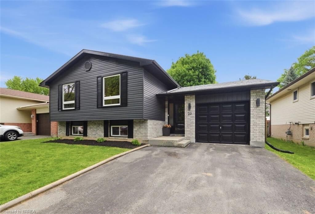 Property Photo: 23 Myrtleville Drive ON N3V 1B8