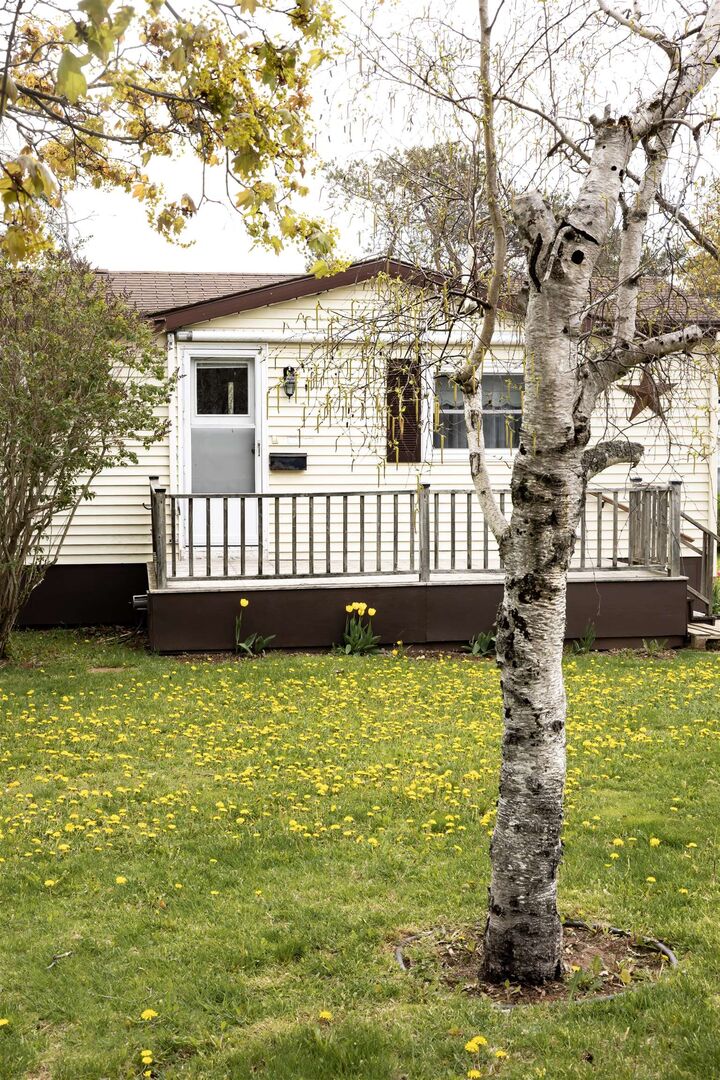 Property Photo: 11 Manor Drive PE C1A 6R2