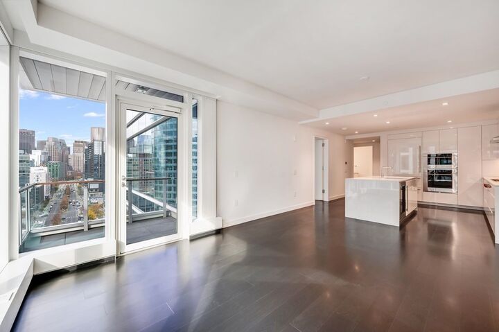 Property Photo:  150 Seaport Blvd 17A  MA 02210 