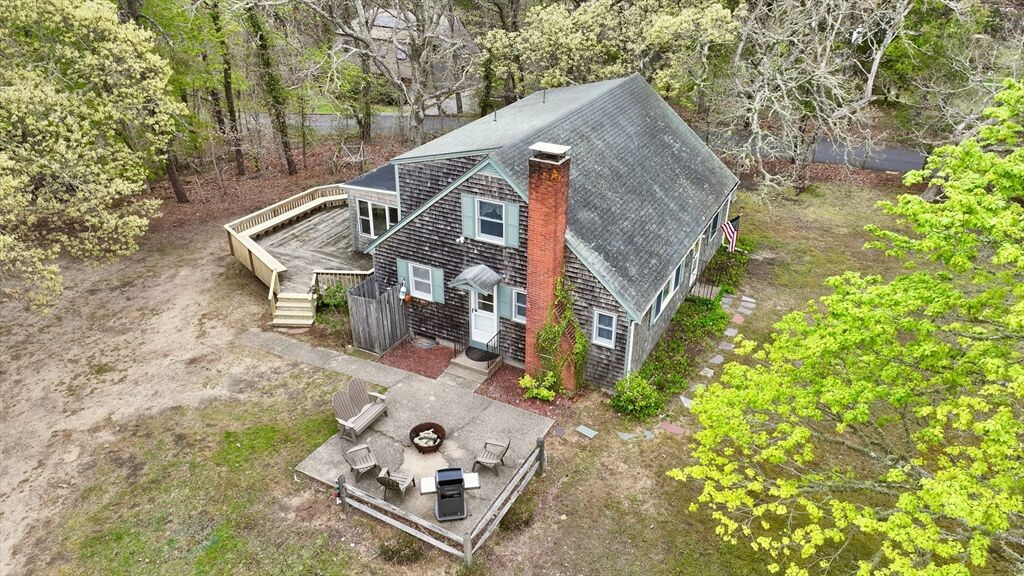 Property Photo:  495 Schoolhouse Rd  MA 02642 