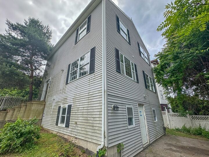 Property Photo: 20 Groton Pl MA 01604