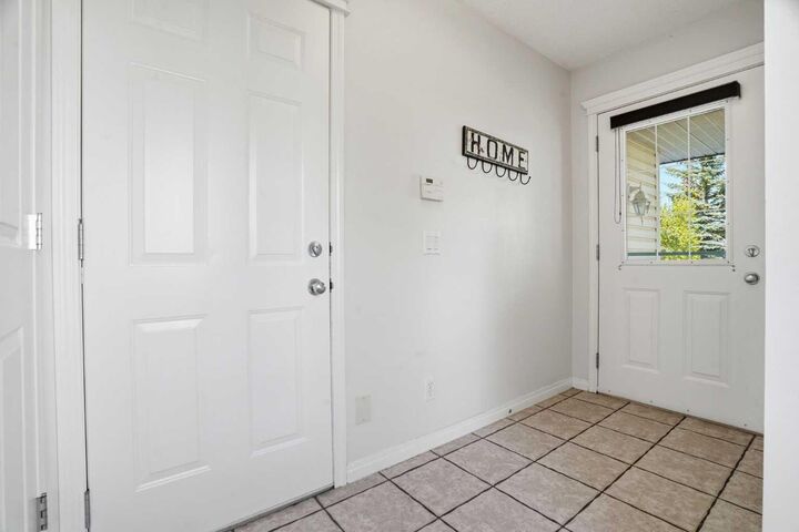 Property Photo:  62 Country Hills Cove NW  AB T3K 5G7 
