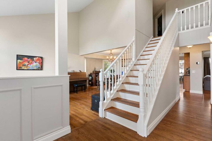 Photo de la propriété: 476 Silvergrove Gardens NW AB T3B 4S8