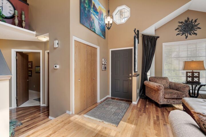 Photo de la propriété: 212 Sirocco Place SW AB T3H 2N3