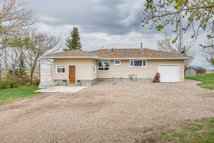 Property Photo:  311081 Rge Rd 225  AB T0M 2A0 