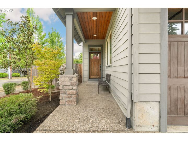 Property Photo: 8175 SW Laurelwood Ct OR 97225