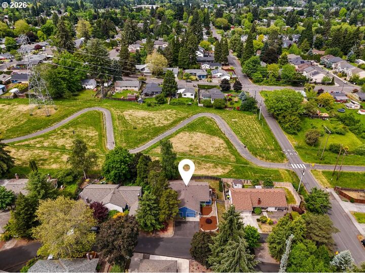 Property Photo: 5445 SW Village Pl OR 97007