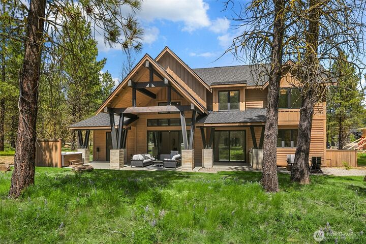 Property Photo:  450  Gold Leaf Lane  WA 98922 
