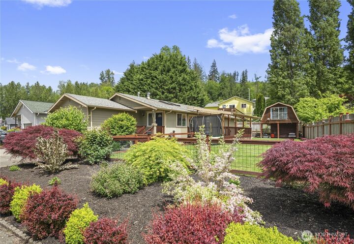 Property Photo:  205 N Bogart Avenue  WA 98252 