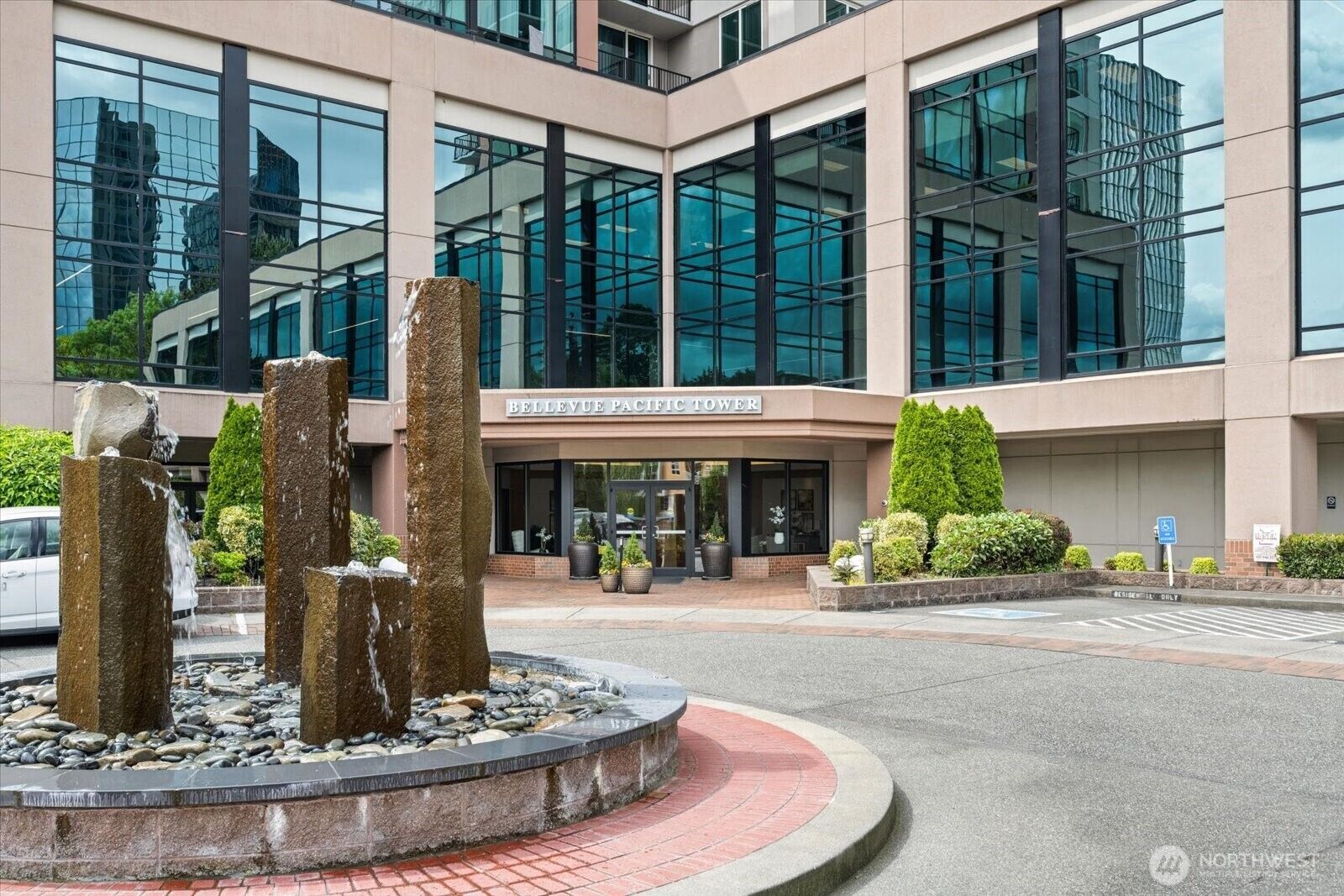 Property Photo: 177 107th Avenue NE 1706 WA 98004