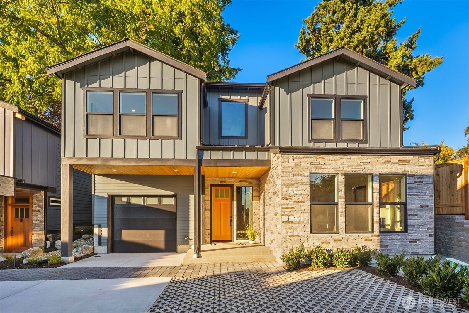 Property Photo: 636 11th Avenue WA 98033
