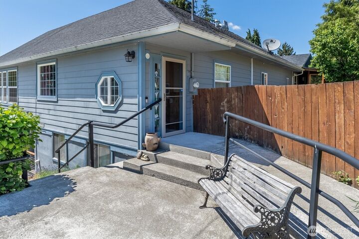 Property Photo:  320  China Garden Rd.  WA 98625 