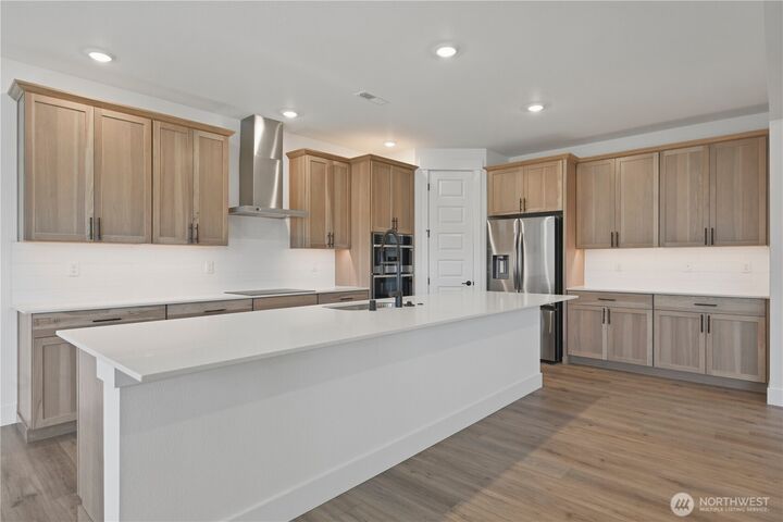 Property Photo:  32069  Myrtle Avenue SE  WA 98010 