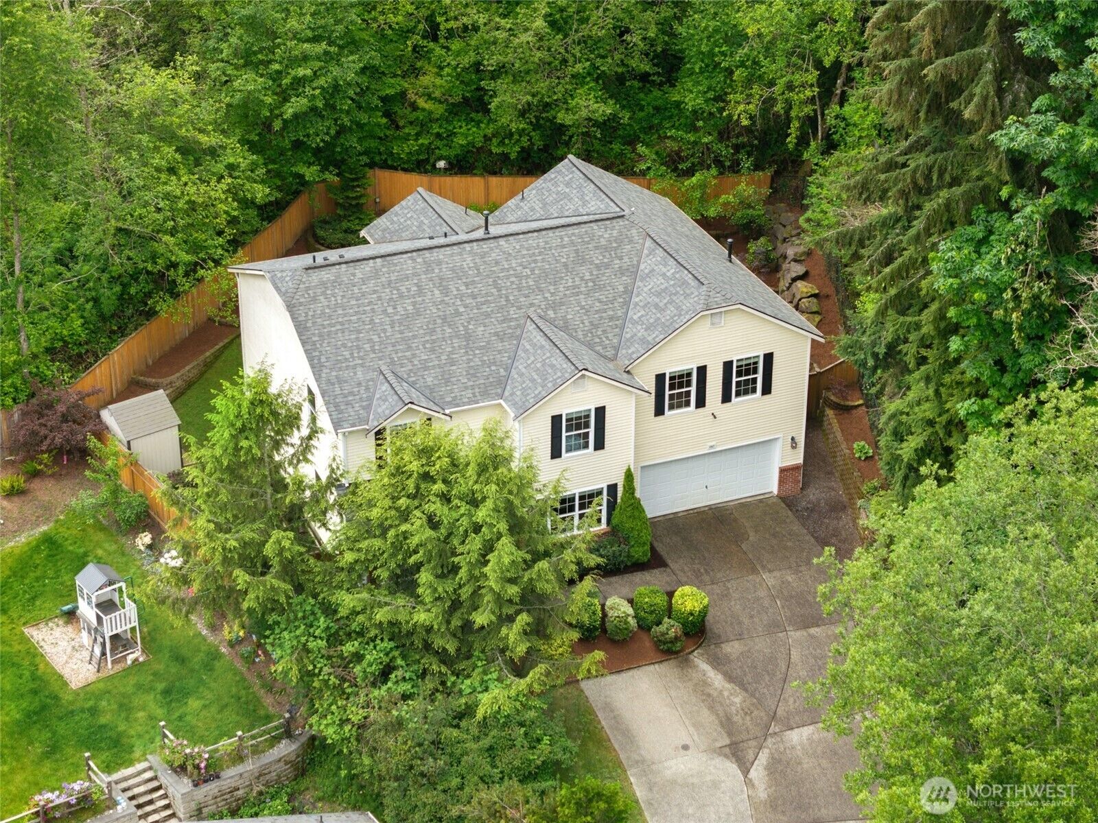 Property Photo: 11827 56th Avenue SE WA 98208