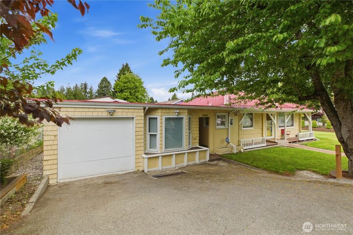 Property Photo: 1860 S 128th Street WA 98168