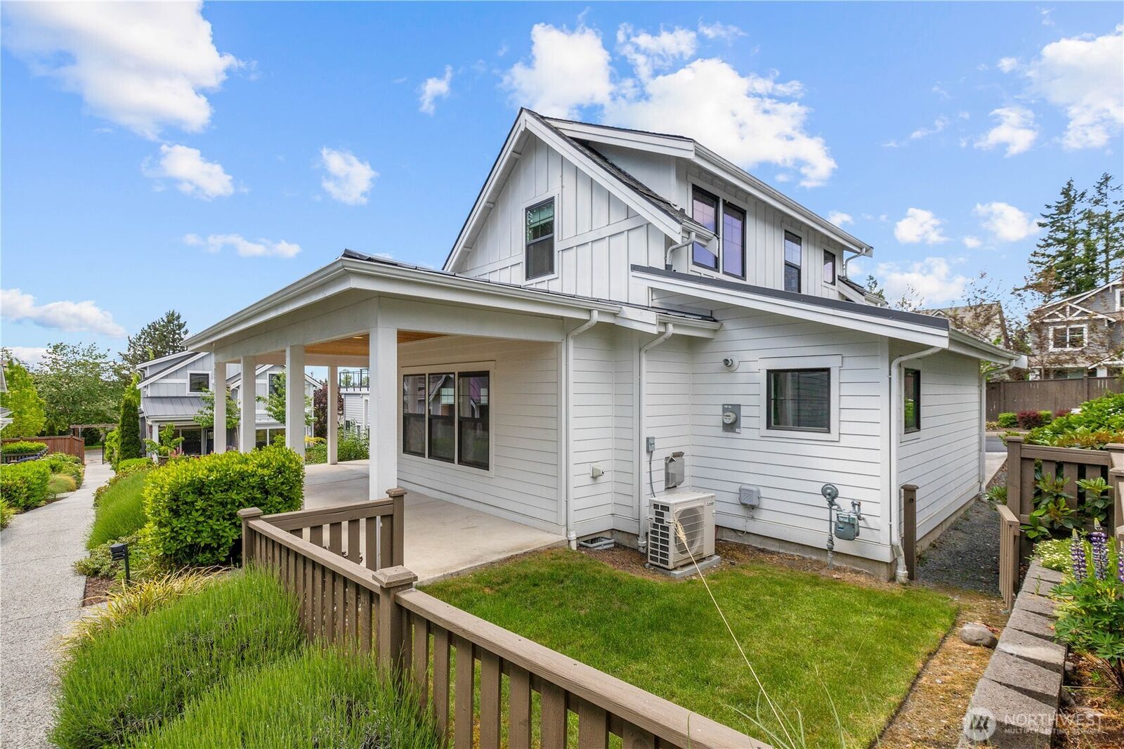 Property Photo: 22729 SE 14th Court WA 98075