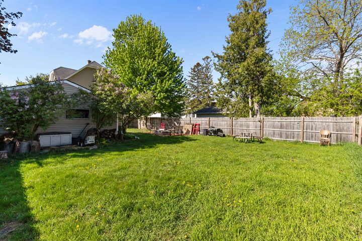 Property Photo:  242 W 14th Avenue  WI 54902 