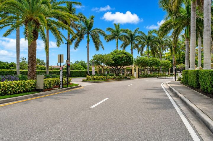 Property Photo:  340 Lake Monterey Circle  FL 33426 