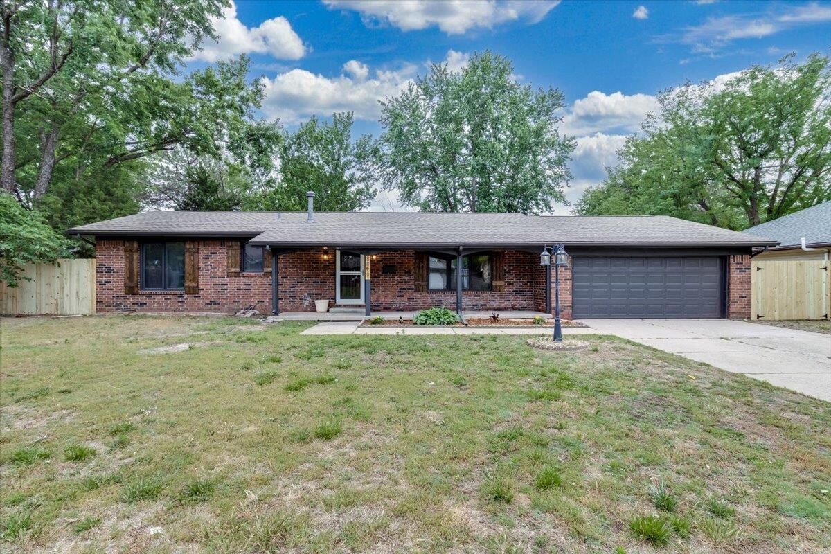 Property Photo:  8829 W 9th St N  KS 67212 